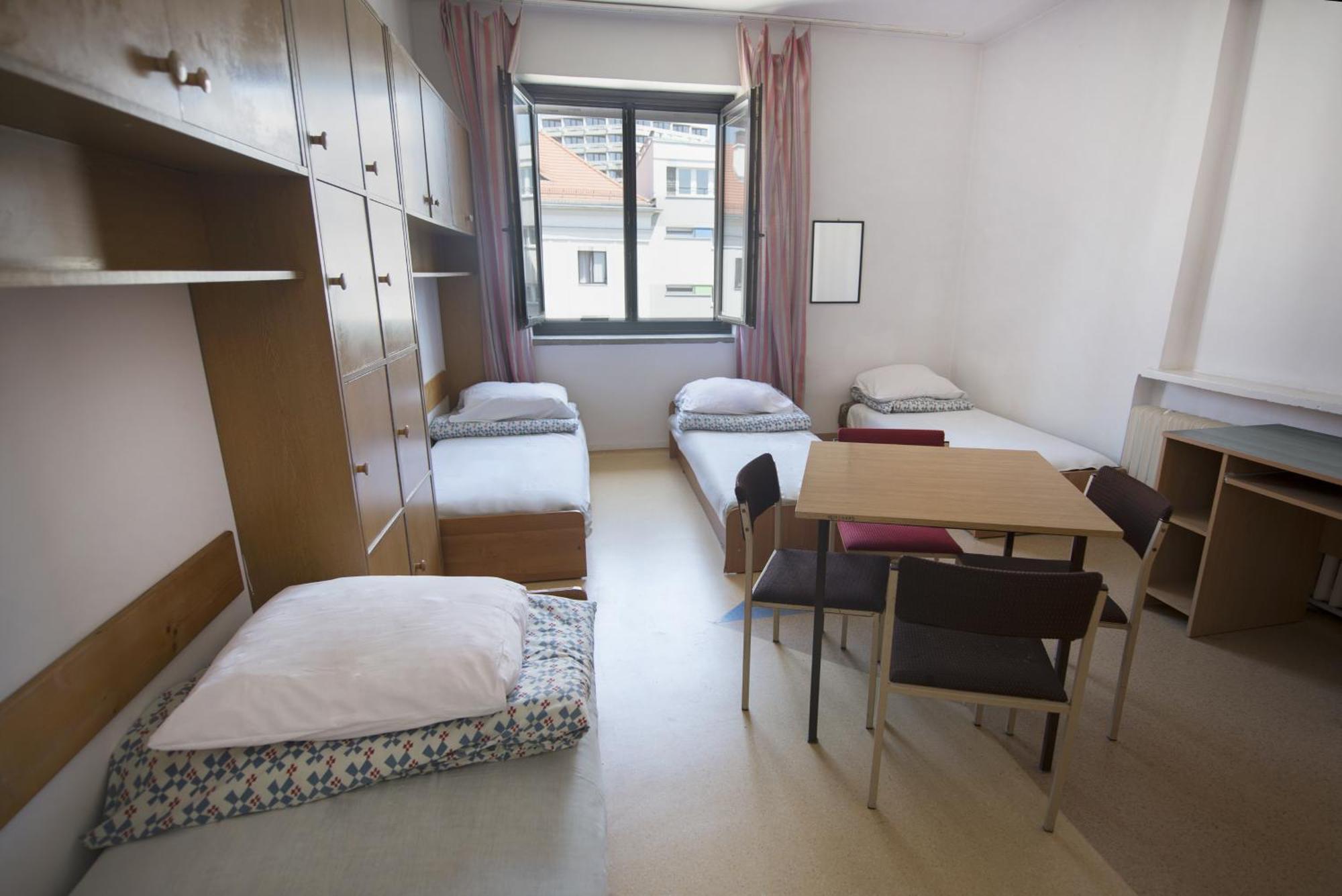 Dizzy Daisy Hostel Wrocław Cameră foto