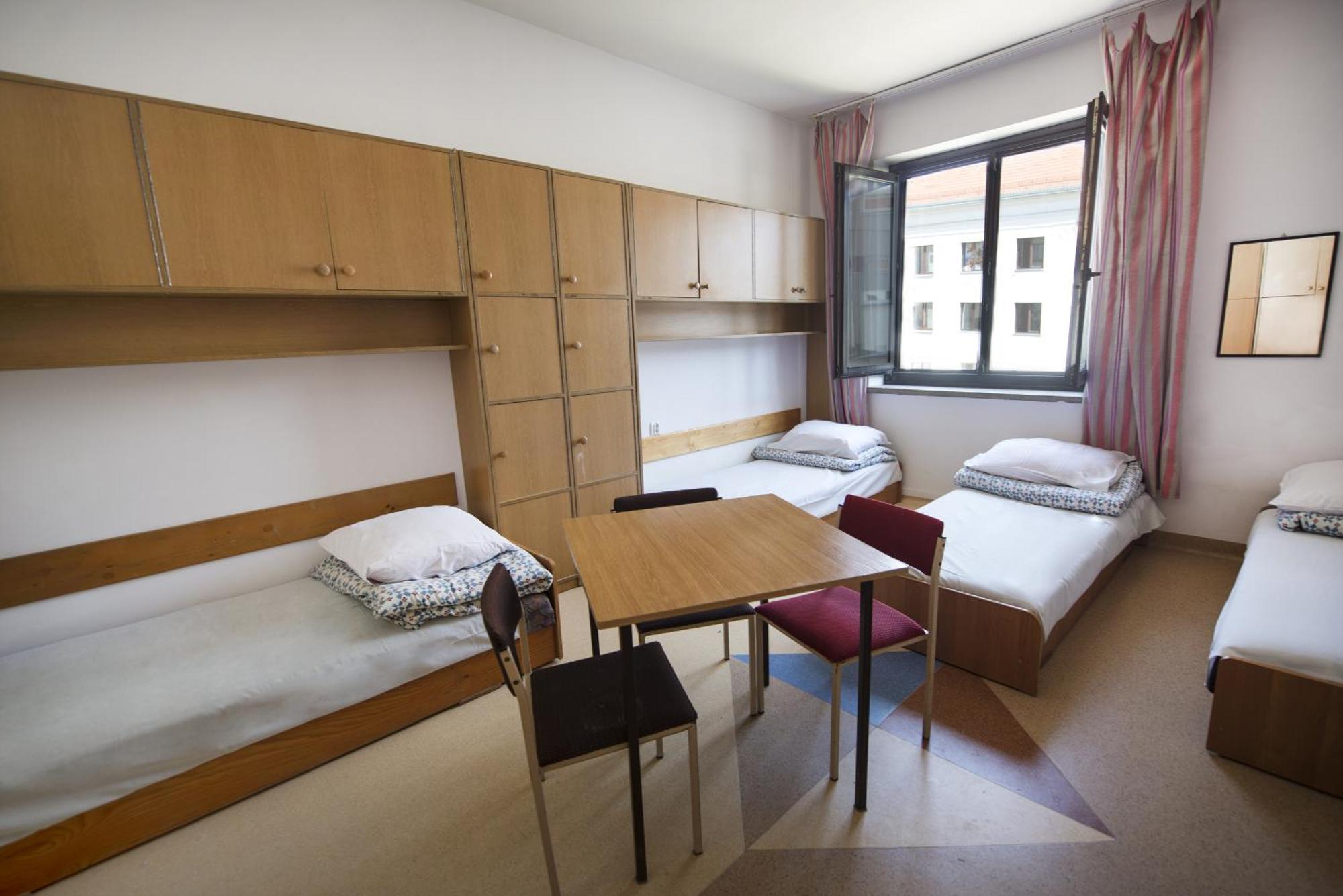 Dizzy Daisy Hostel Wrocław Cameră foto